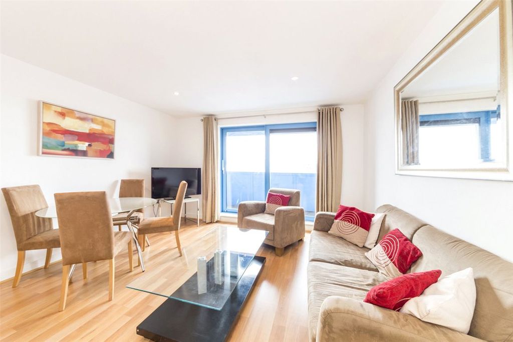 Property photo 3 of 21