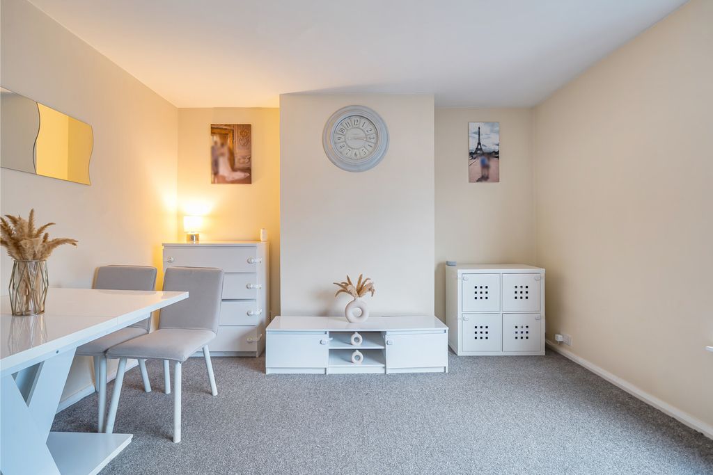 Property photo 2 of 18 1383736-7-6929c14...