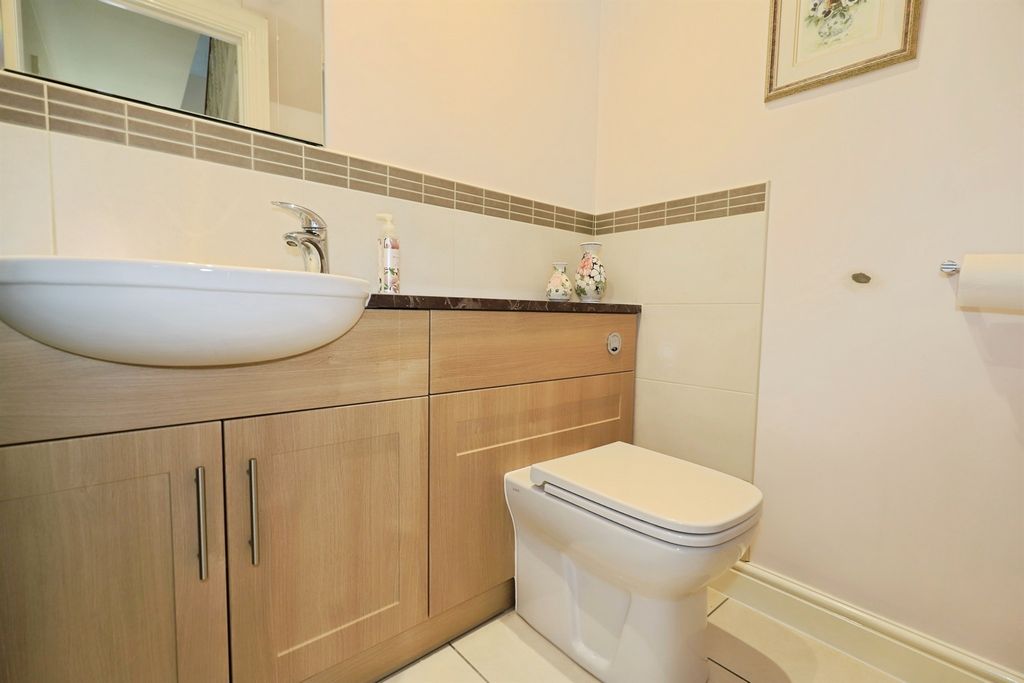 Property photo 3 of 20