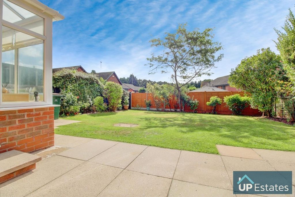 Property photo 2 of 31