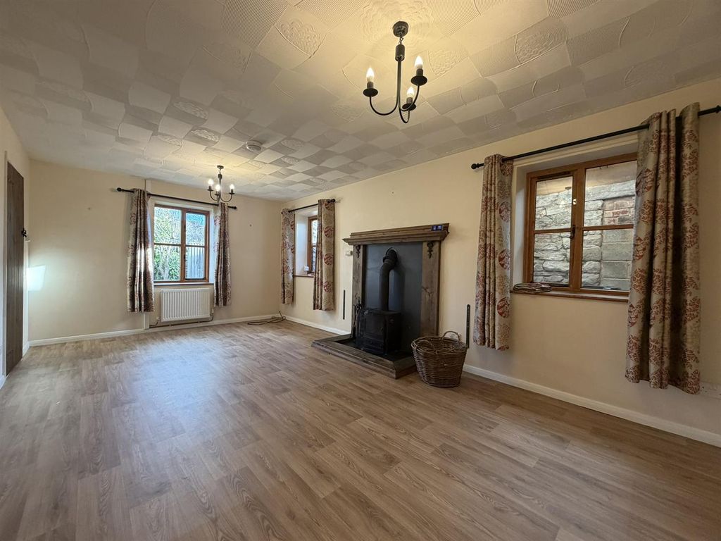 Property photo 3 of 8 Img_0418.Jpeg