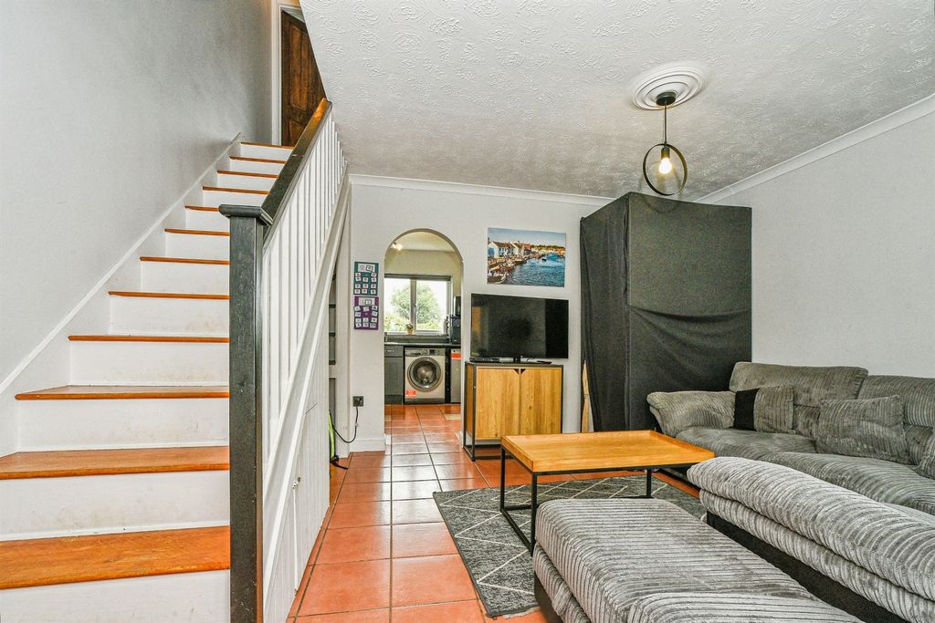 Property photo 2 of 14