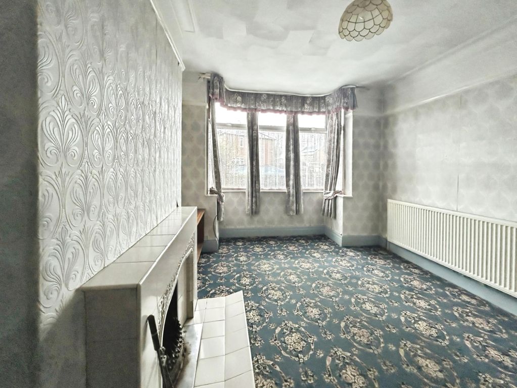 Property photo 2 of 16 Pbox-Img.Jpg