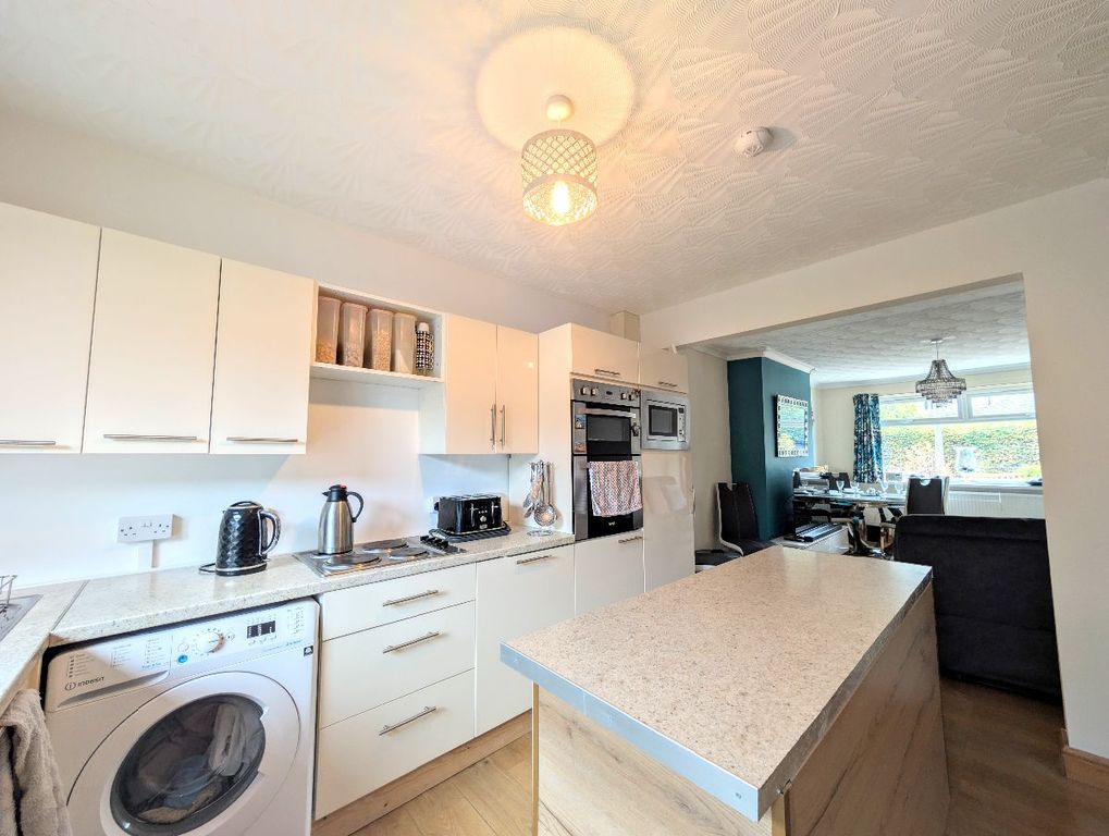 Property photo 3 of 25