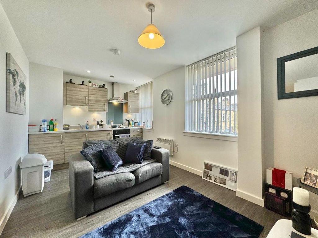 Property photo 2 of 8 Image 2