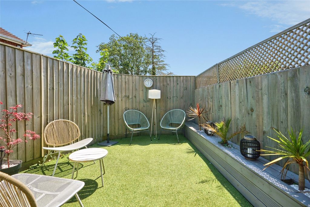 Property photo 2 of 12 Picture No. 07