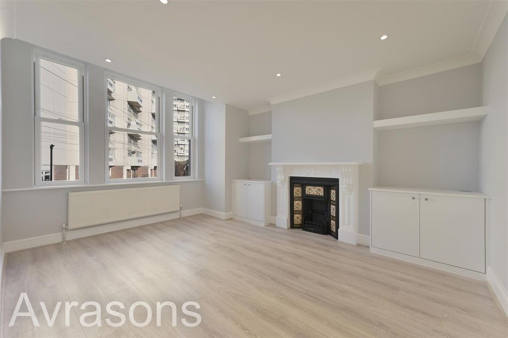 Property photo 3 of 10 Living Room