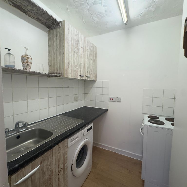 Property photo 2 of 9 Gallery