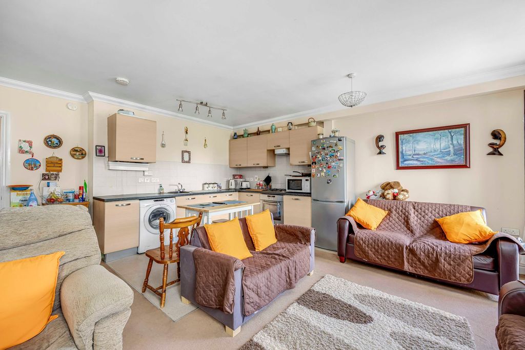 Property photo 3 of 16