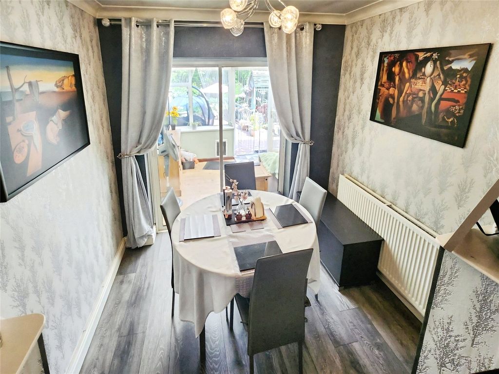 Property photo 3 of 19 Dining Room