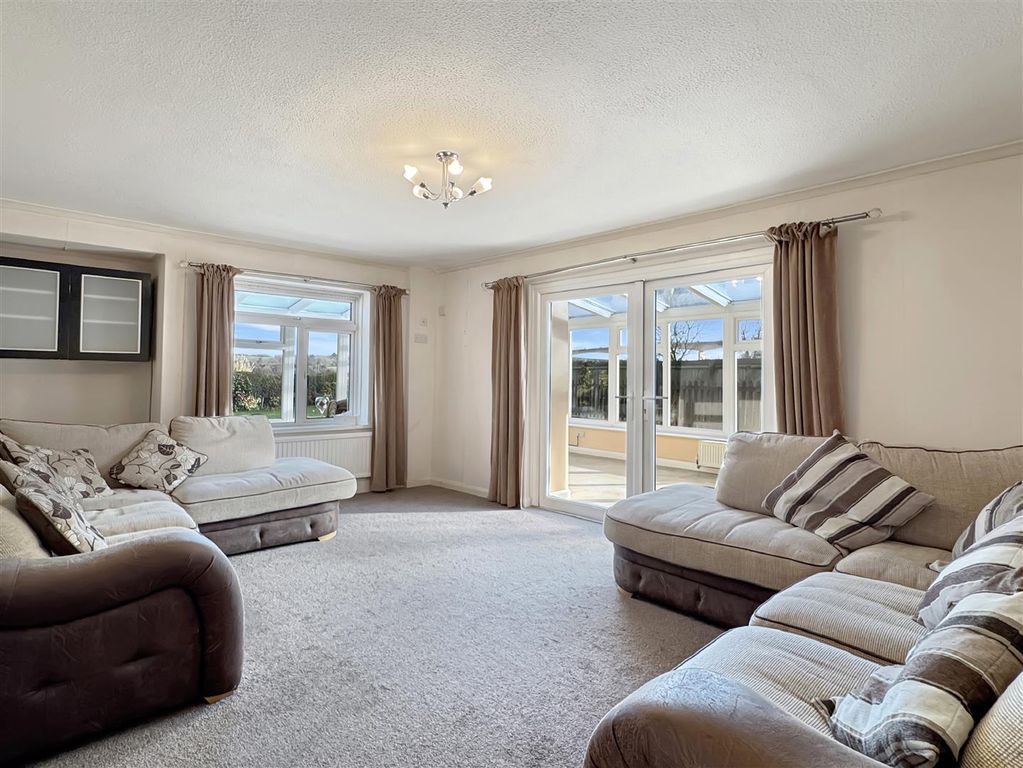 Property photo 3 of 19 311Ed95869F1318E9B54011E9d46178c0Aacae74.Jpg
