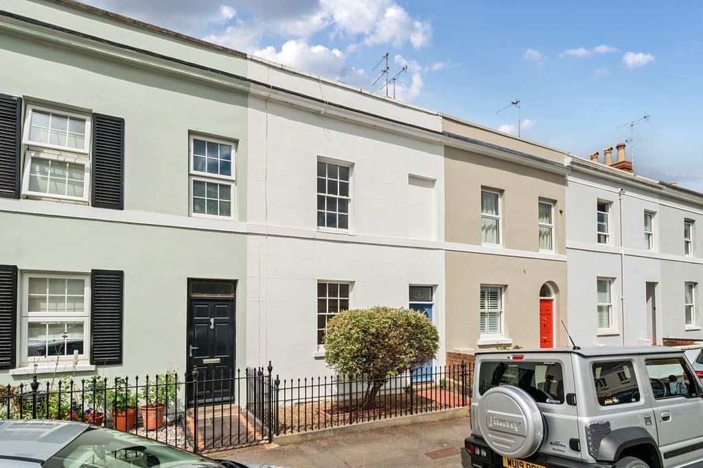 Property photo 1 of 21 1318715-6-687E215...