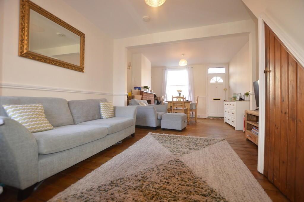 Property photo 3 of 13 Lounge.Jpg