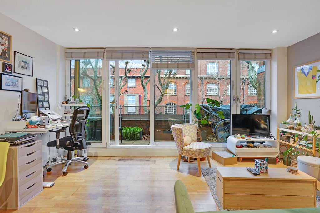 Property photo 3 of 13