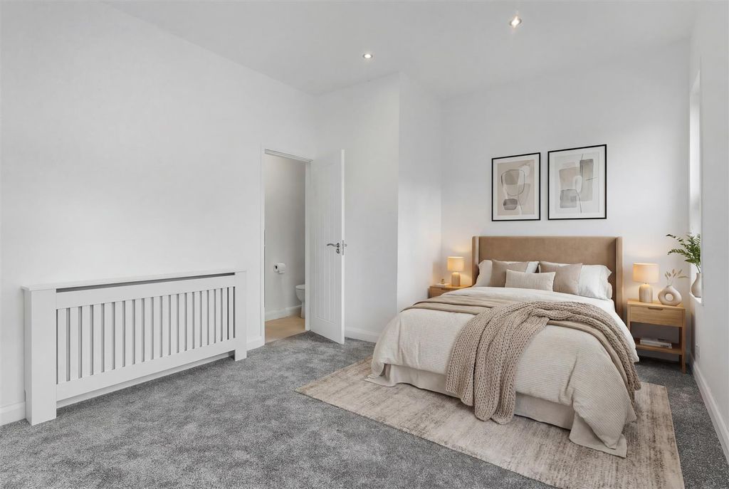 Property photo 2 of 40 Bedroom 1.Jpg