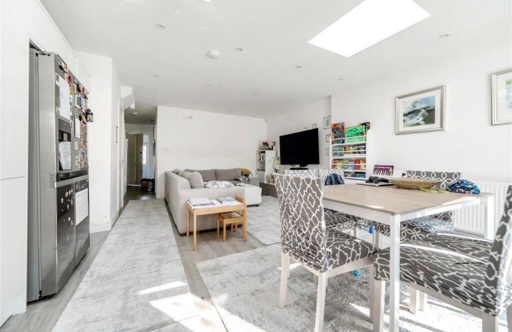 Property photo 2 of 14 Living Room