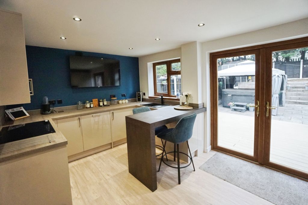 Property photo 2 of 14 Kitchen Diner