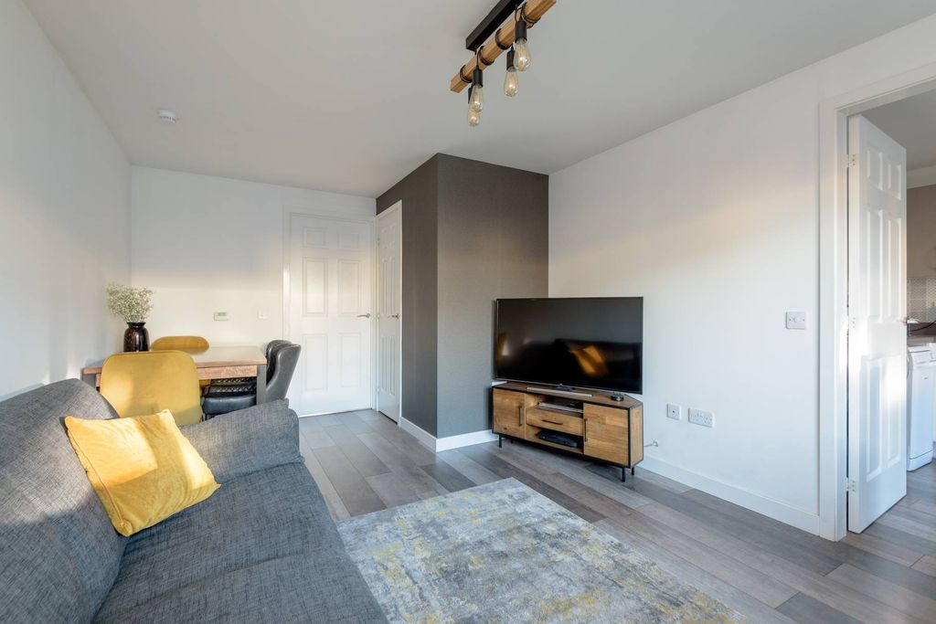 Property photo 3 of 27 Property Image 3