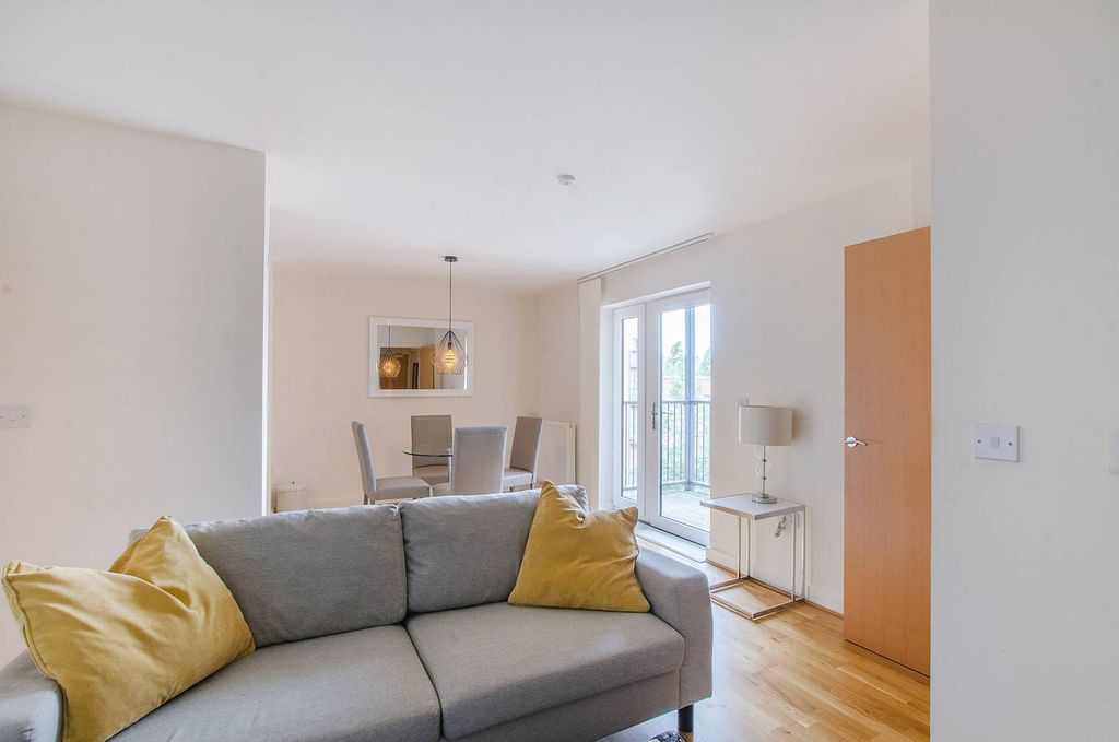 Property photo 2 of 7