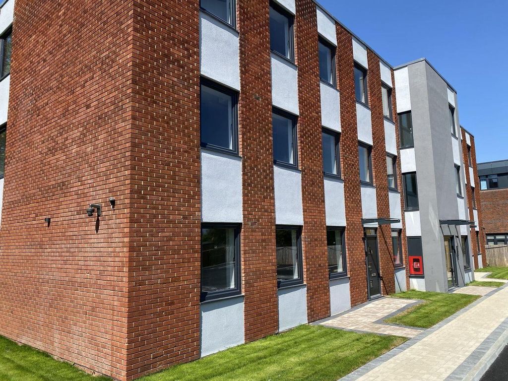 Property photo 3 of 15