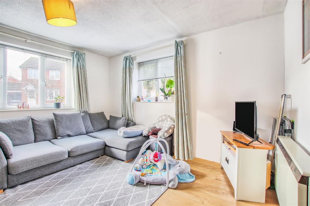 Property photo 2 of 9 Living Room.Jpg