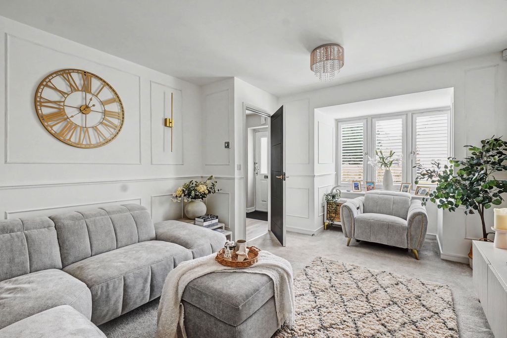 Property photo 3 of 36