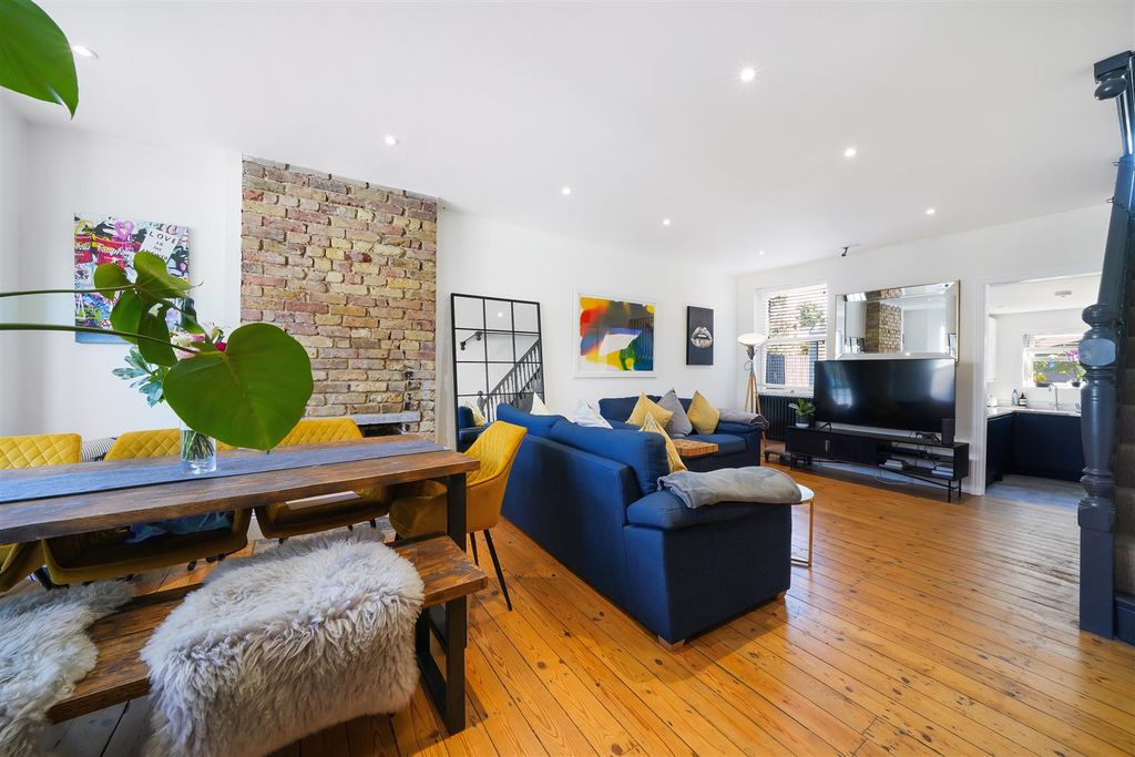 Property photo 1 of 16 14 Victoria Road - Db5Efitipkdoqpqduims.Jpg