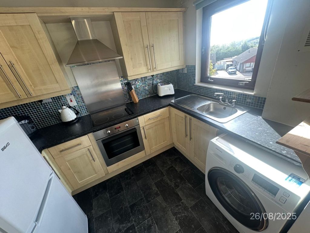 Property photo 2 of 7 Kitchen