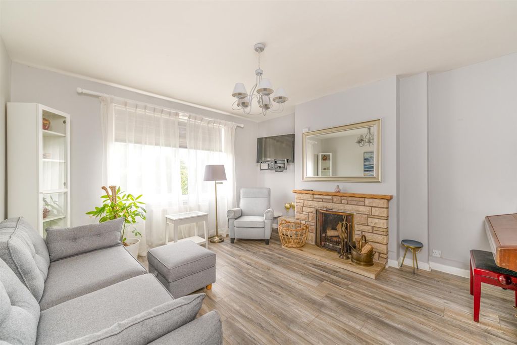 Property photo 3 of 16 9_Commonside_Bowden-03.Jpg