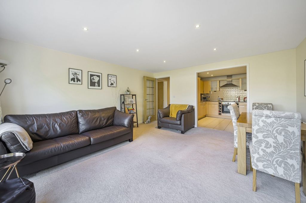Property photo 3 of 13 Picture No. 02