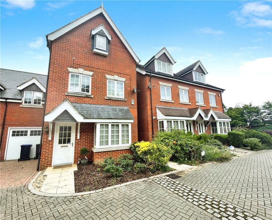 Property photo 1 of 17 External