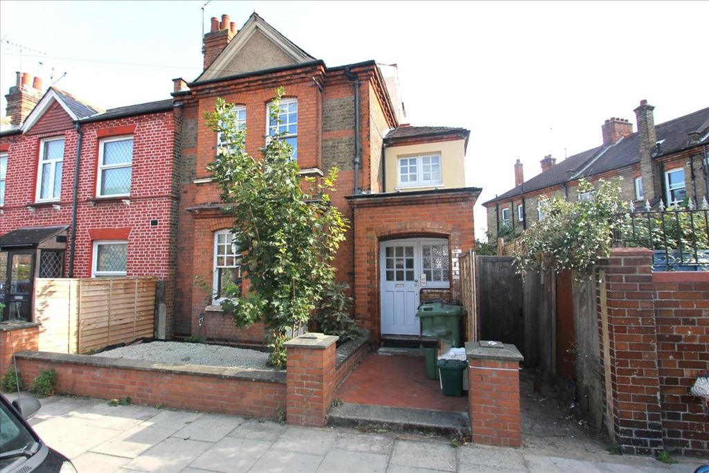 Property photo 1 of 8