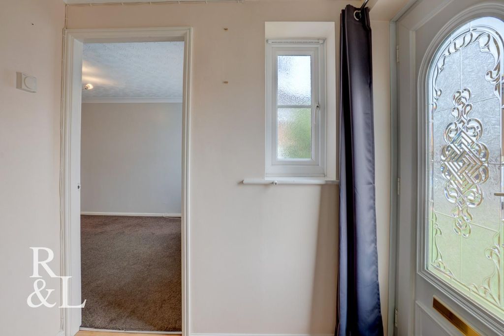 Property photo 2 of 32 Royston&amp;Lund (17).Jpg