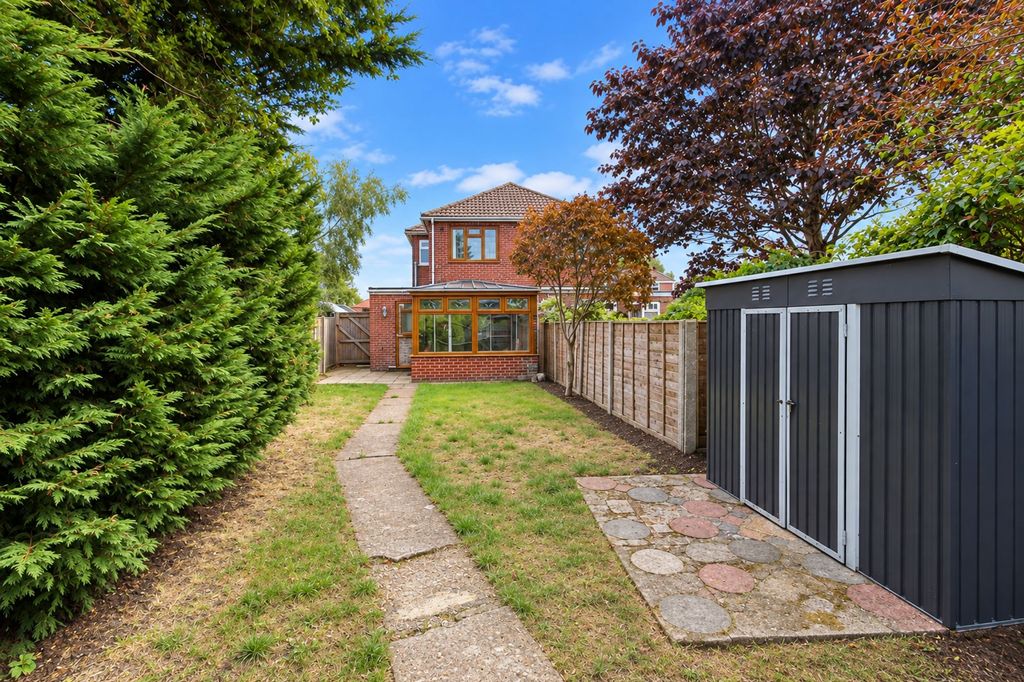 Property photo 3 of 11