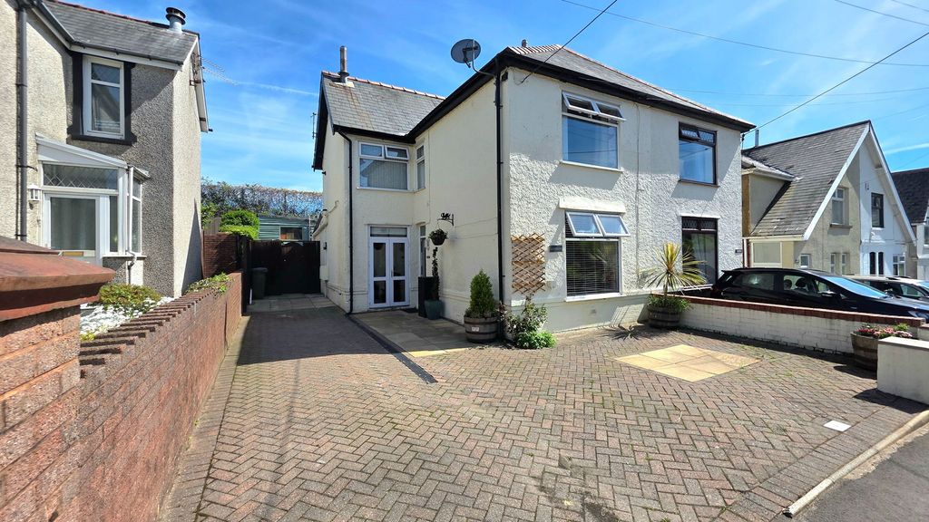 Property photo 1 of 31