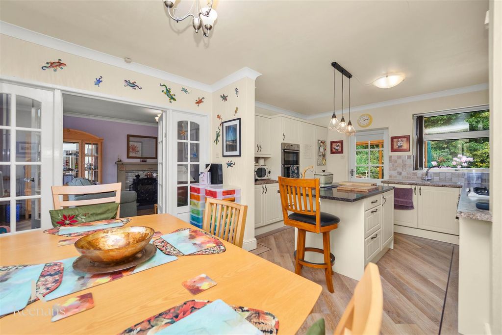 Property photo 3 of 48 3.Jpg