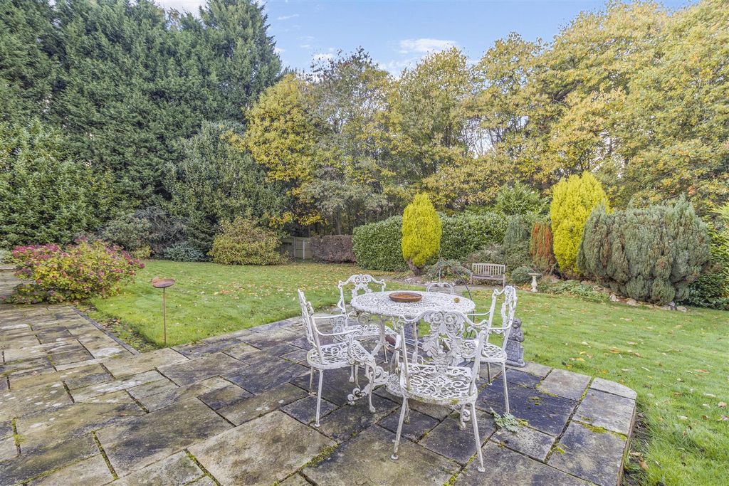 Property photo 3 of 56 8668185-Exterior15.Jpg