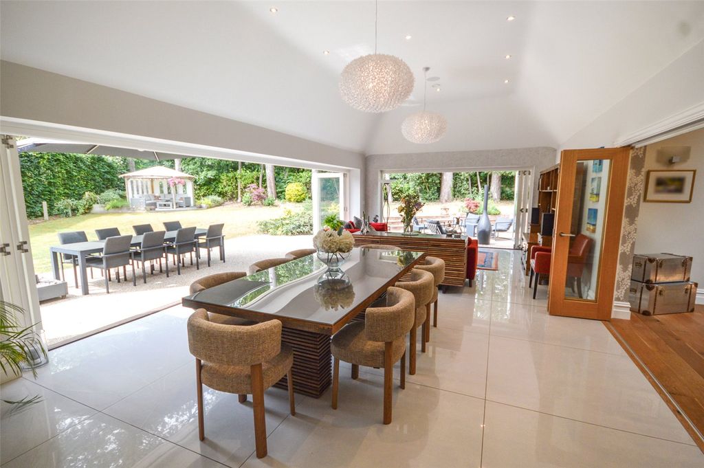 Property photo 2 of 41 Picture No. 48