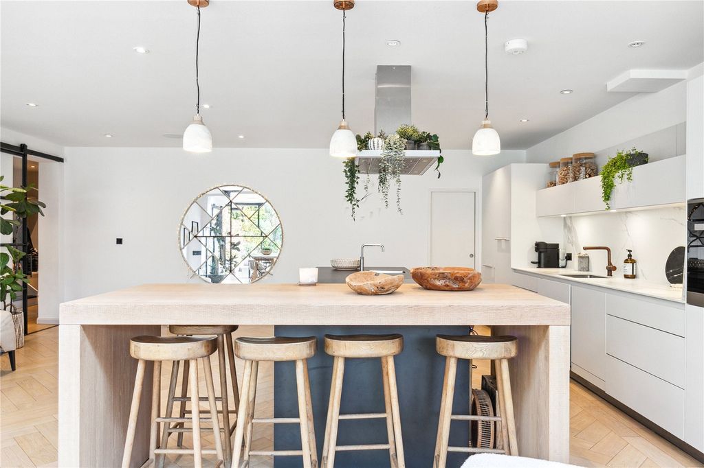 Property photo 3 of 18 Picture No. 35