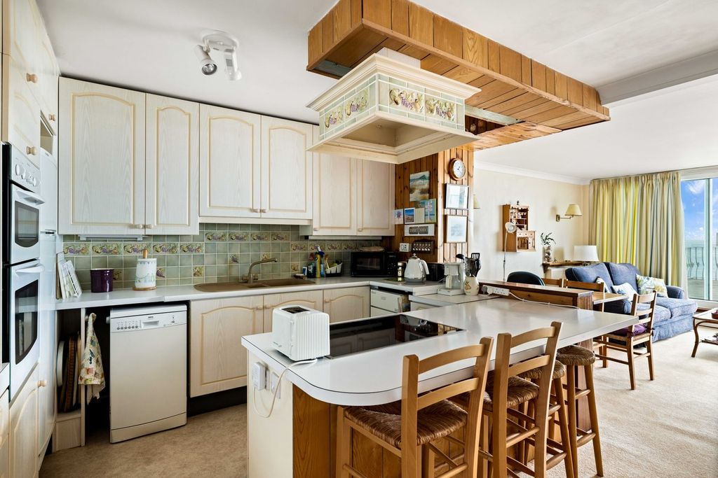 Additional image 5 of 3 bed terraced house for saleRadnor Cliff, Folkestone CT20