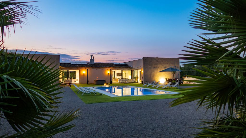 Property photo 2 of 26 02.Jpg