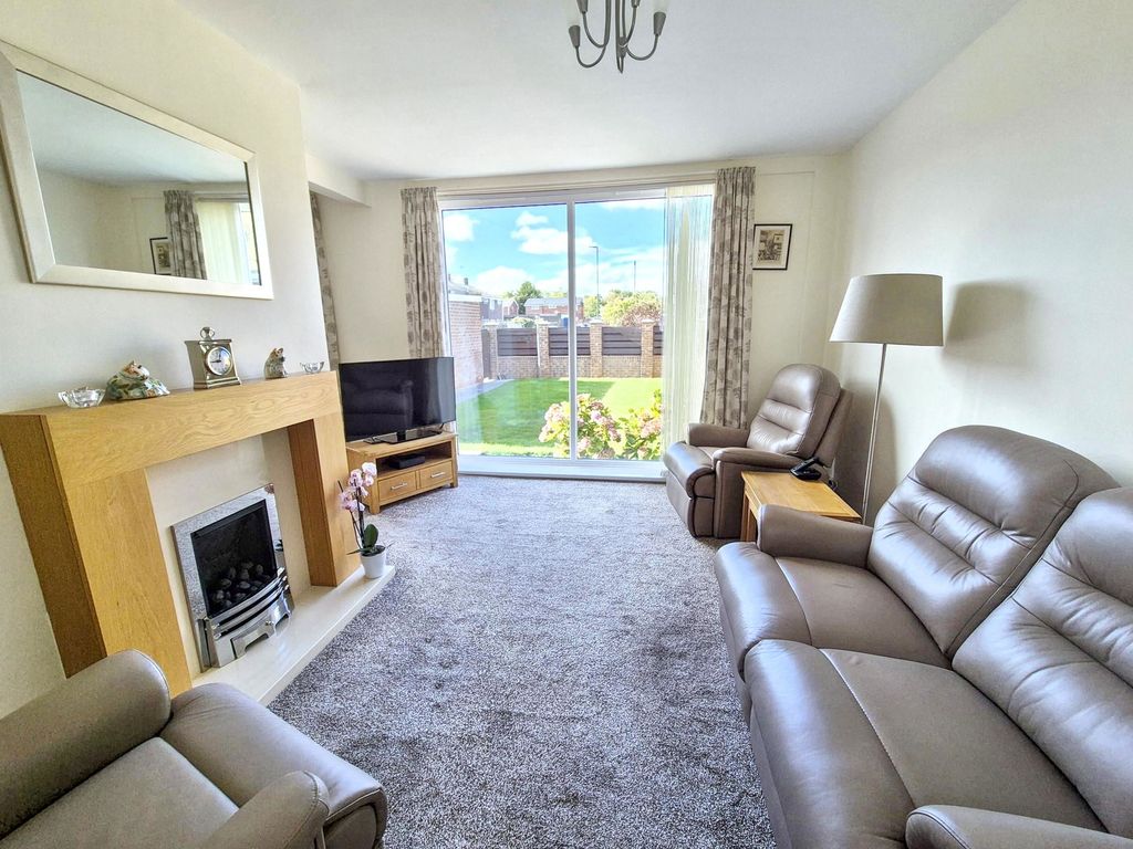 Property photo 2 of 24