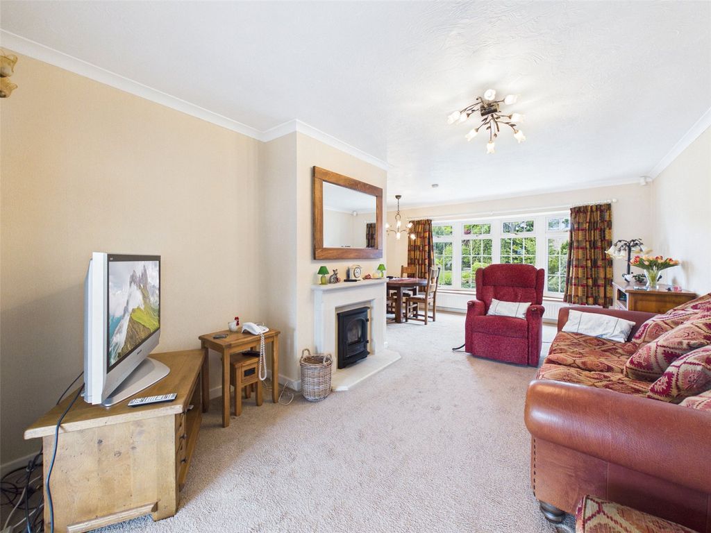 Property photo 2 of 23 Picture No. 17