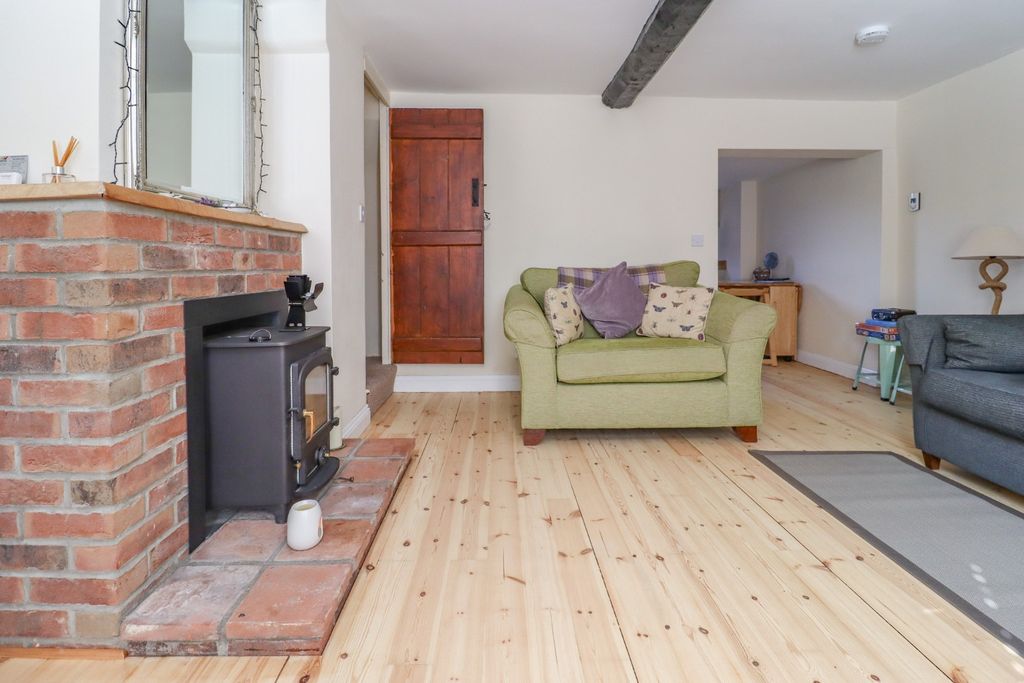 Property photo 3 of 22 4146576