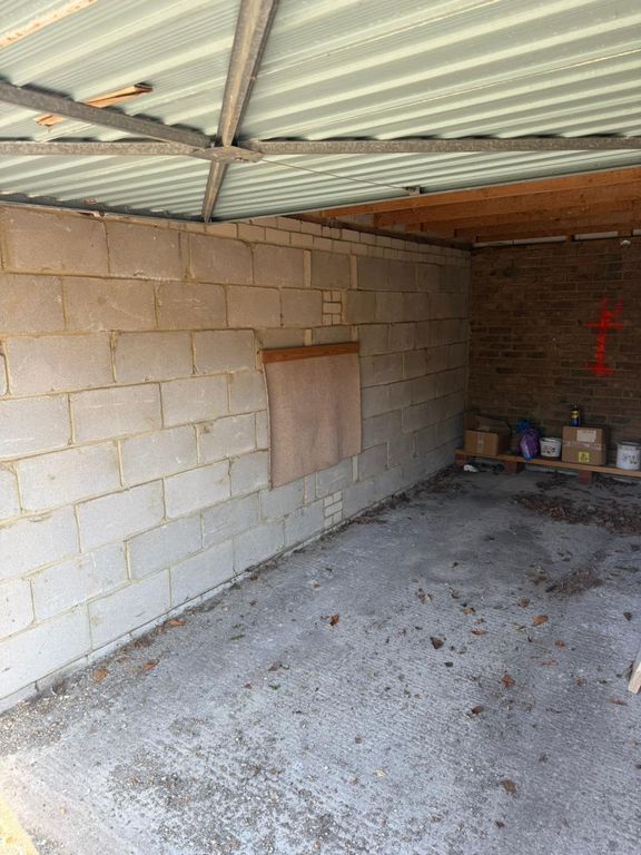 Property photo 3 of 3