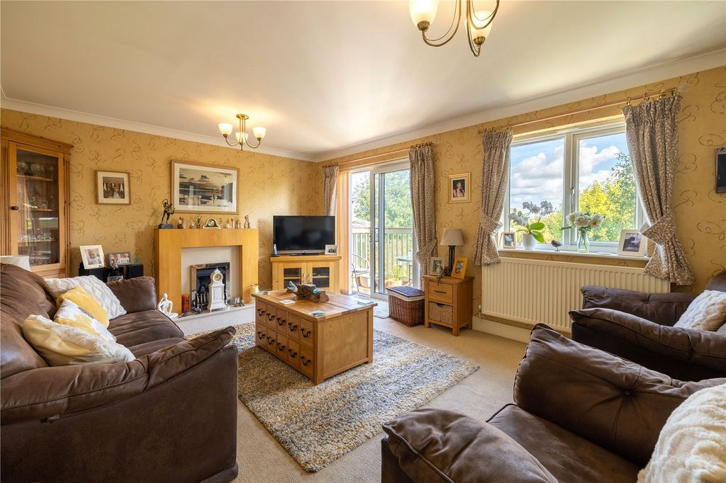 Property photo 2 of 35 Picture No. 67