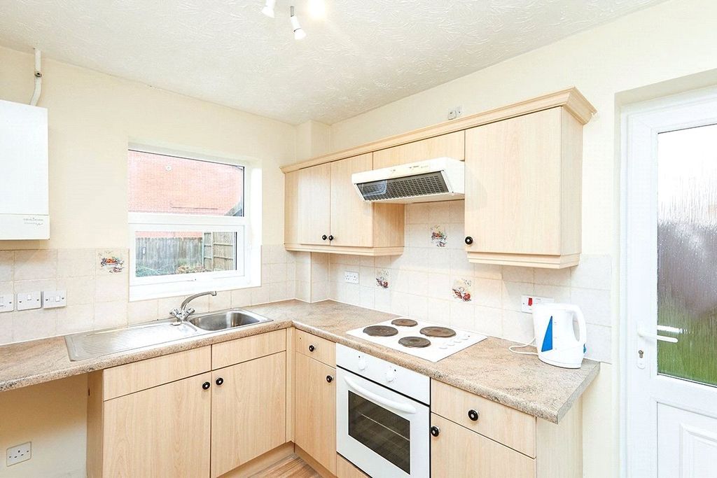 Property photo 2 of 13 Kitchen