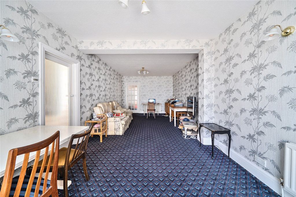 Property photo 2 of 21 Picture No. 02