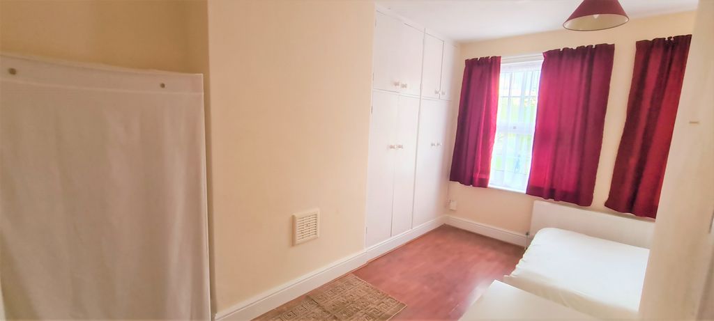 Property photo 3 of 9 Gallery