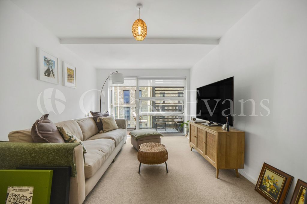 Property photo 2 of 20 Living Area